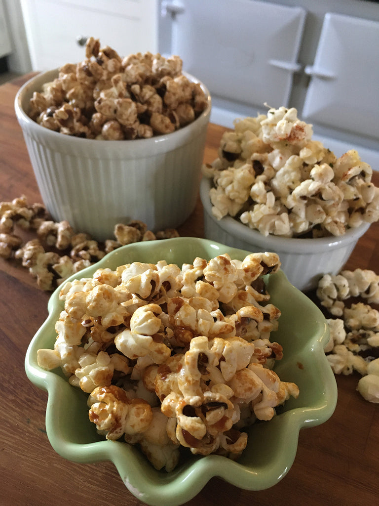 Popcorn Cob with two Jars Salt-free Popcorn Seasoning Sprinkles