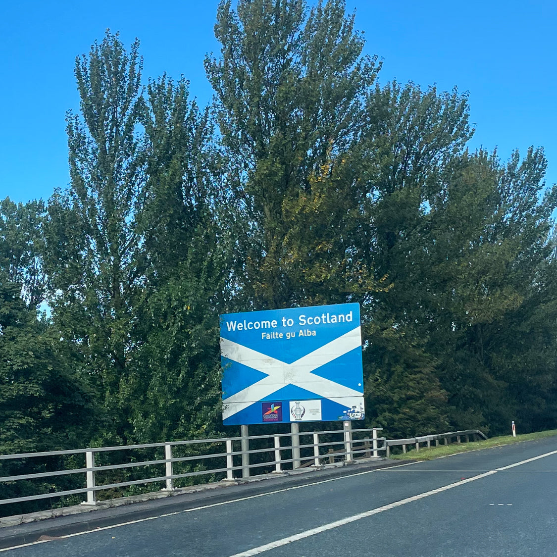welcome to scotland sign 