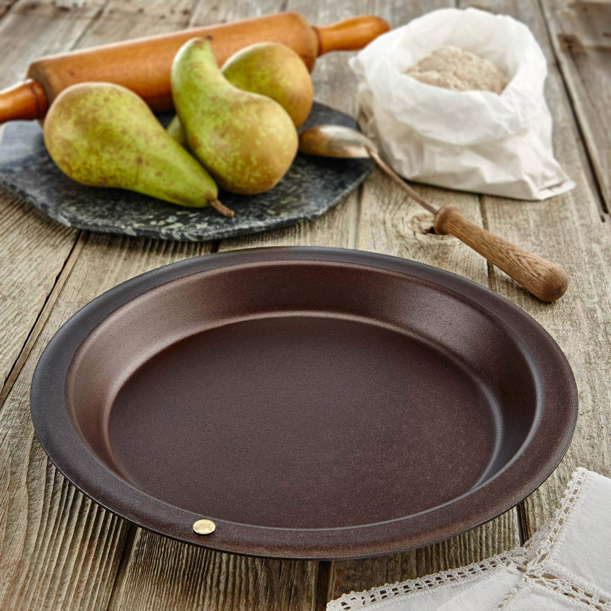 Spun Iron Deep Pie Dish – Hawkins New York