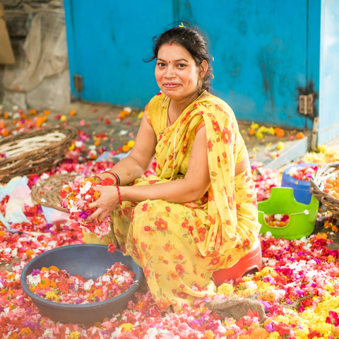 phool and their team of temple workers 