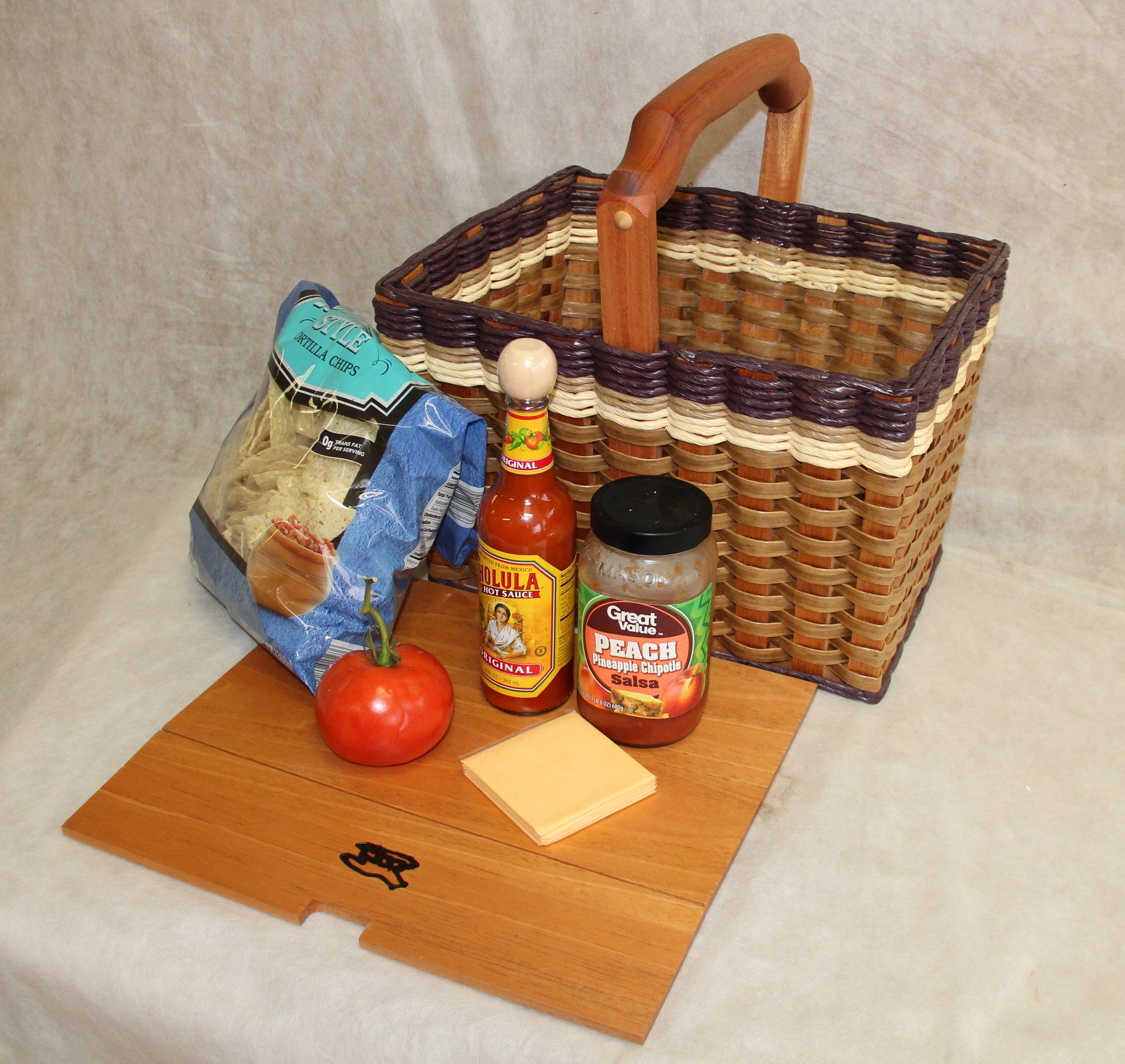 Lidded Picnic Basketsmall Foxcreek Baskets