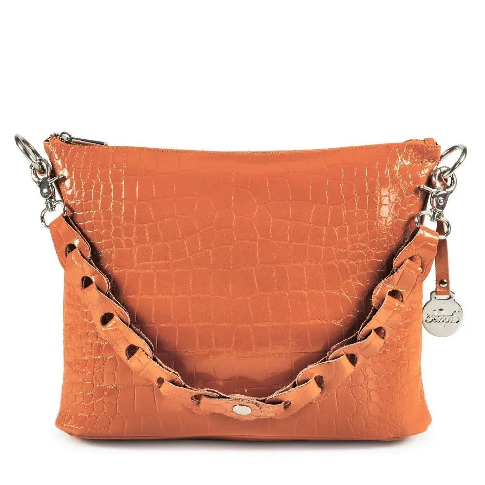 Se Style Kiss i orange. Ãber cool clutch, håndtaske og skuldertaske i skind med flot prægning hos Octopus Denmark