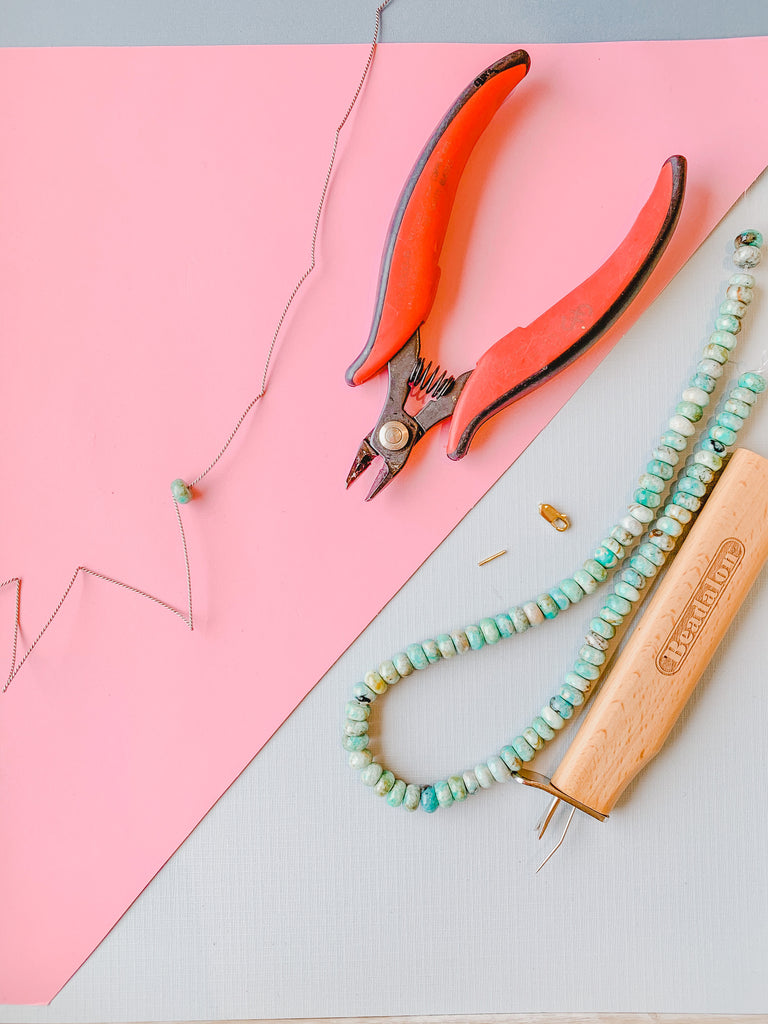 Beadshop LIVE: Learn How to Use Silk Thread for Stringing & Knotting 
