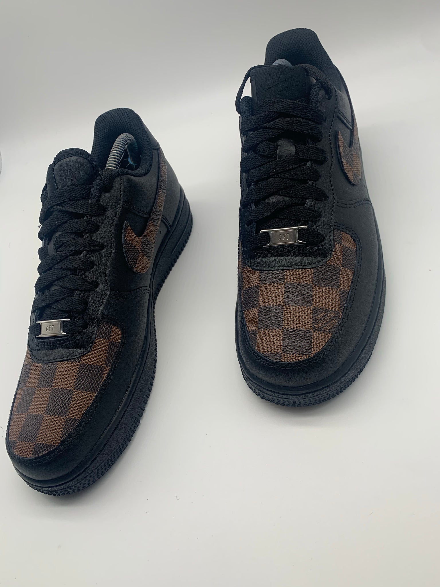 black lv shoes