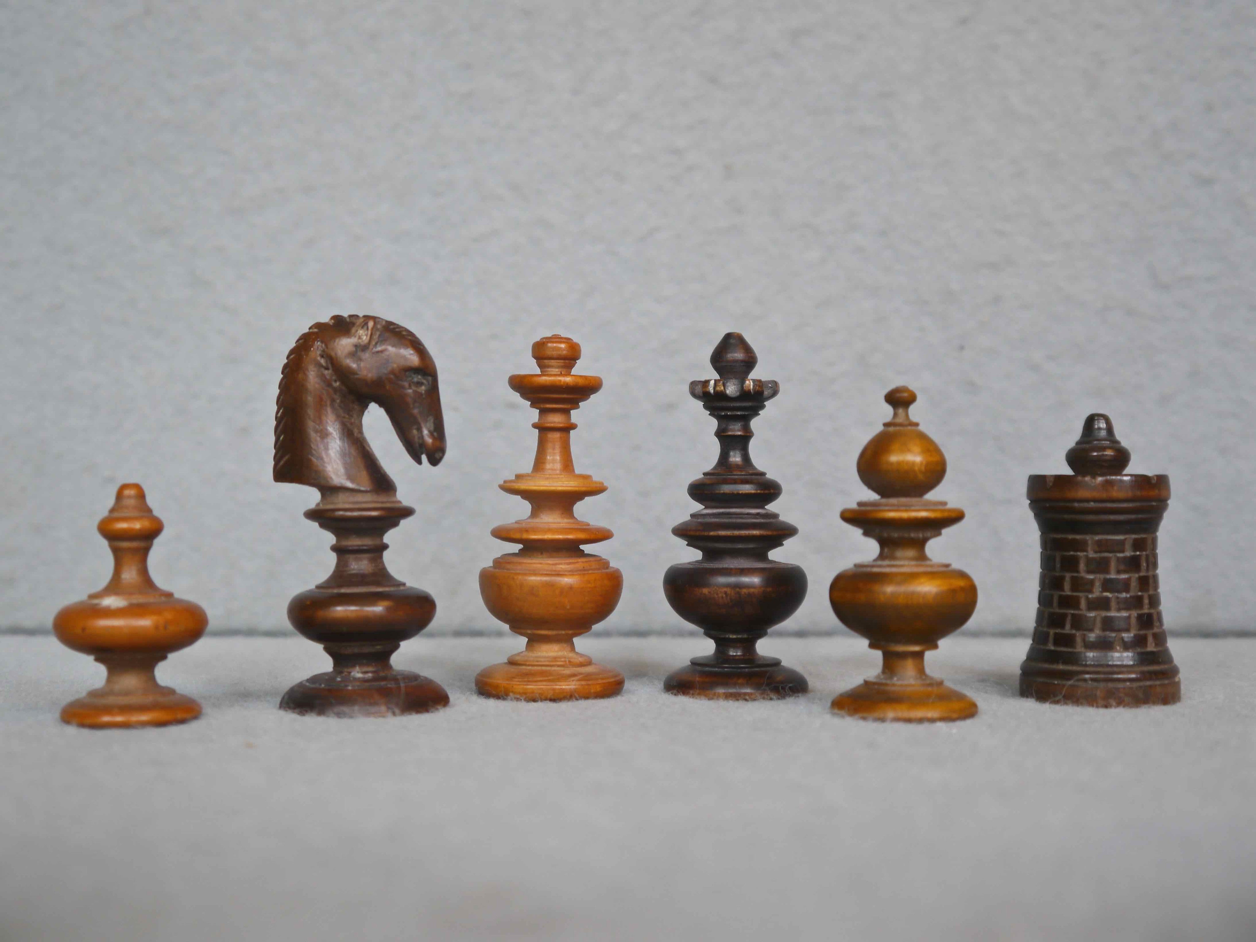 Rare Early English Chess Set Circa 1700 Luke Honey Decorative