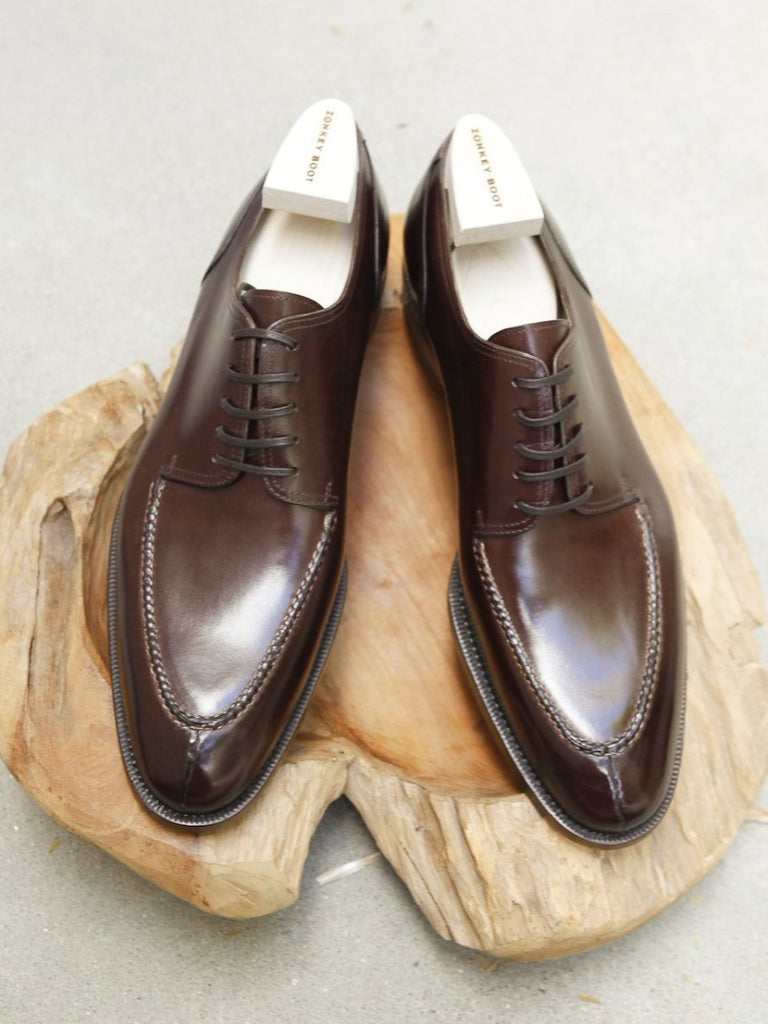 split toe blucher