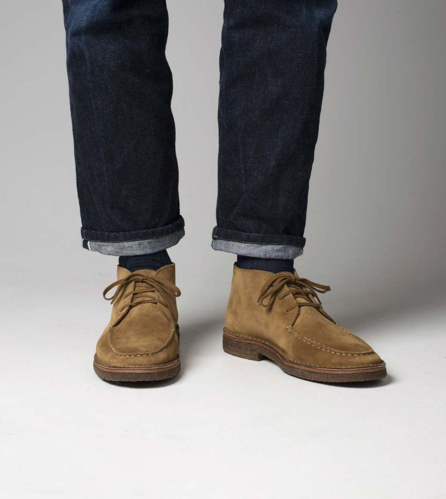 Drake's Crosby Moc-Toe Chukka Boots in Tobacco Suede – Gentlemens Footwear