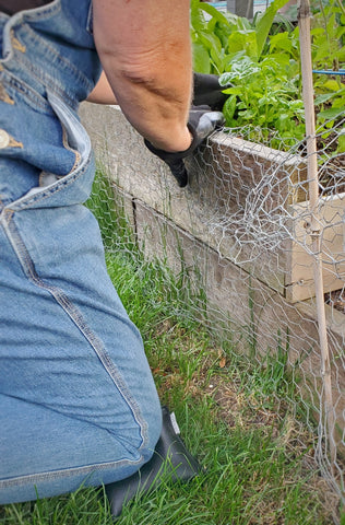 knee cushions to provide comfort when gardening