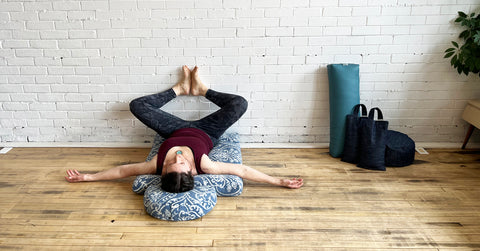 Using the wall as a yoga prop