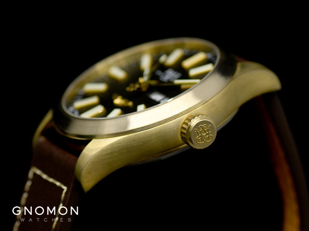 The Return of the Evant Tropic Diver - Gnomon Watches | Watch brands, Mesh  strap watch, Watches