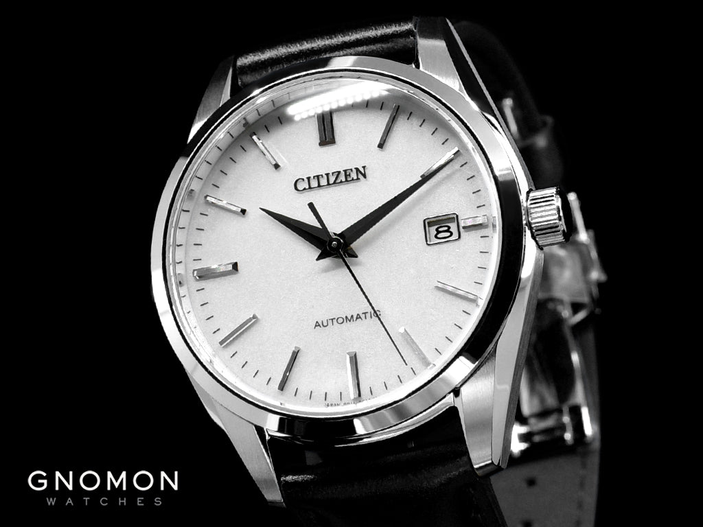 Textured white dial of Citizen Collection Silver Leaf Lacquer Dial White