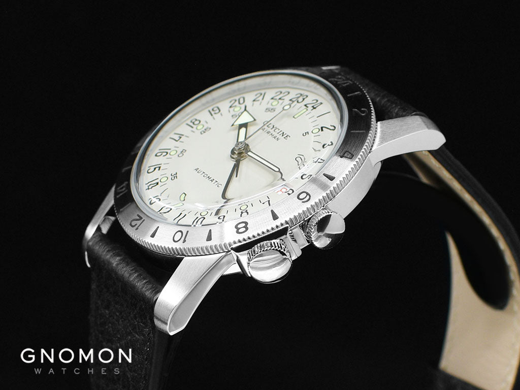 The  316L stainless steel case of Glycine Airman No.1