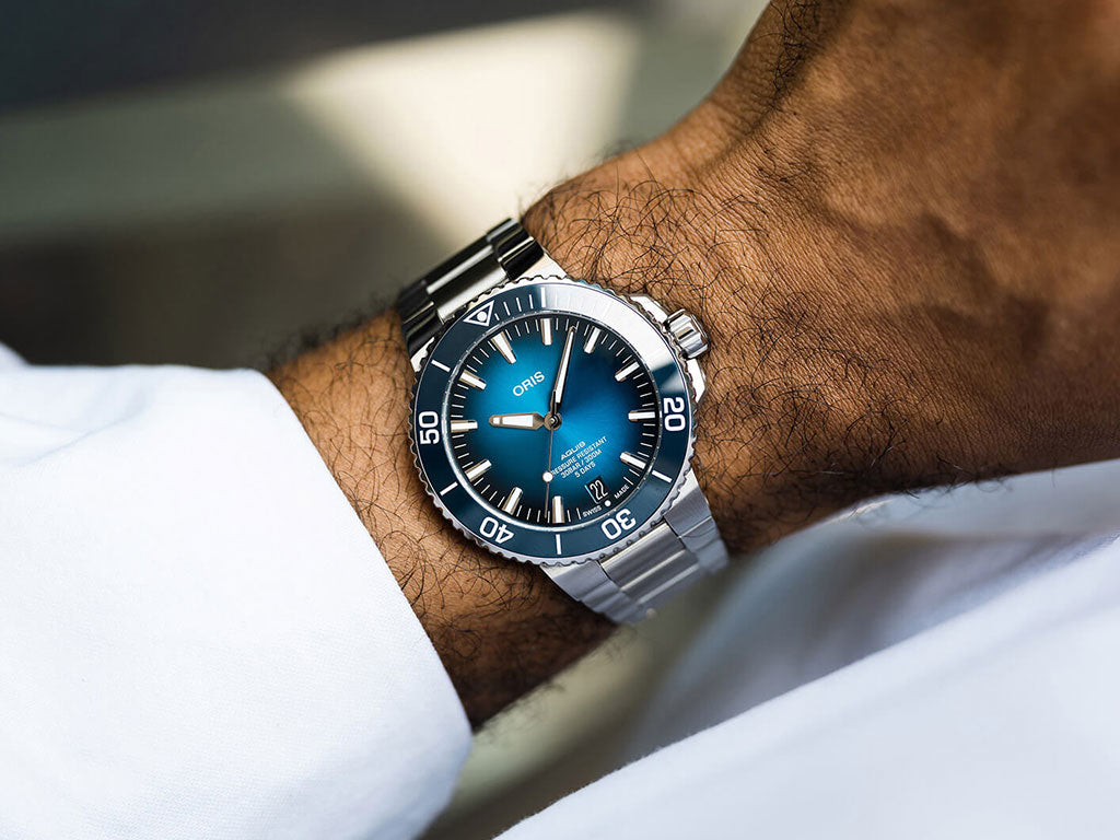 Wearing Oris Aquis Date Calibre 400 - Bracelet - 43.5mm