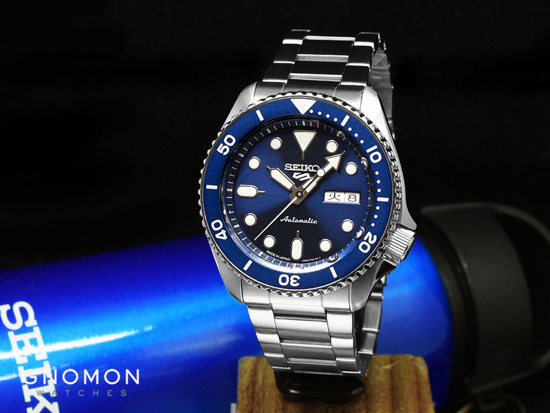 Seiko 5 Sports “Sports Style” Blue Ref. SBSA001 – Gnomon Watches