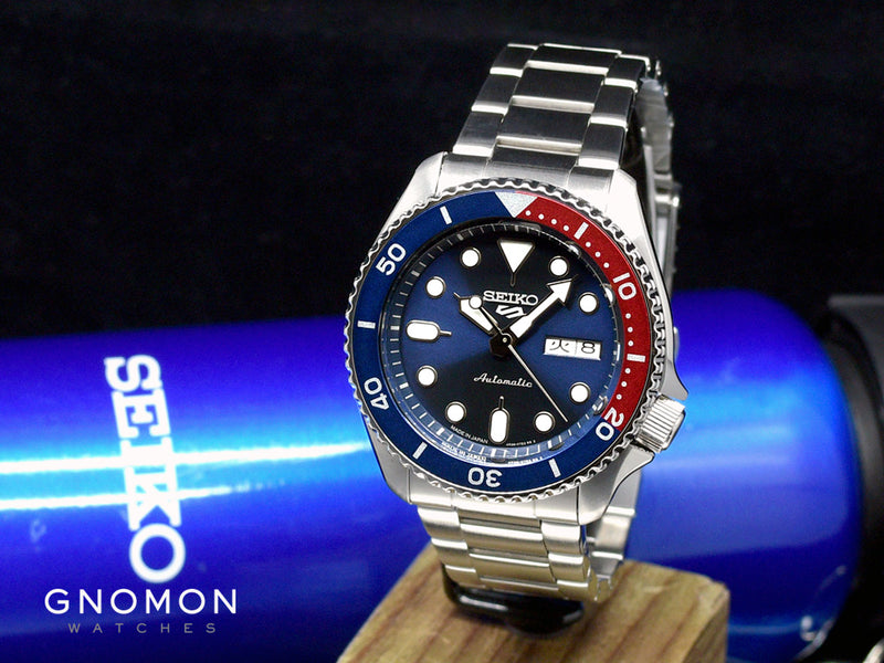 Seiko 5 Sports “Sports Style” Blue/Red Ref. SBSA003 – Gnomon Watches