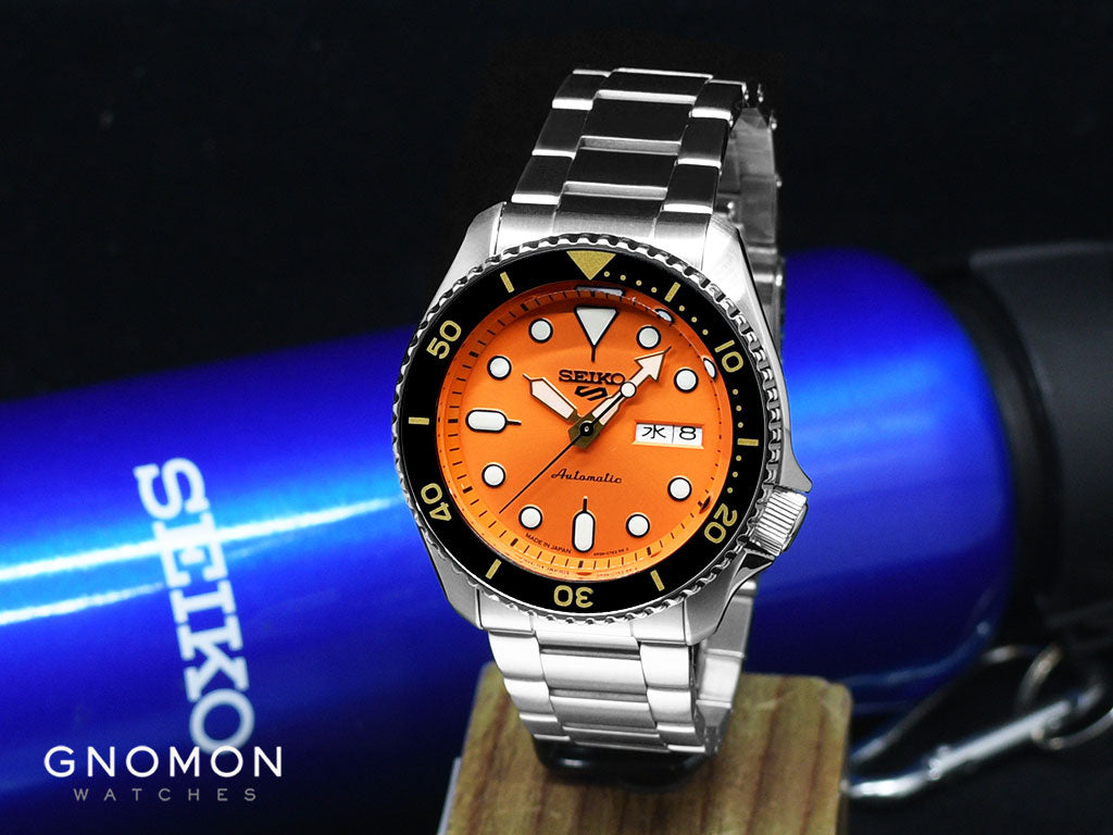 Seiko 5 Sports “Sports Style” Orange Ref. SBSA009 – Gnomon Watches