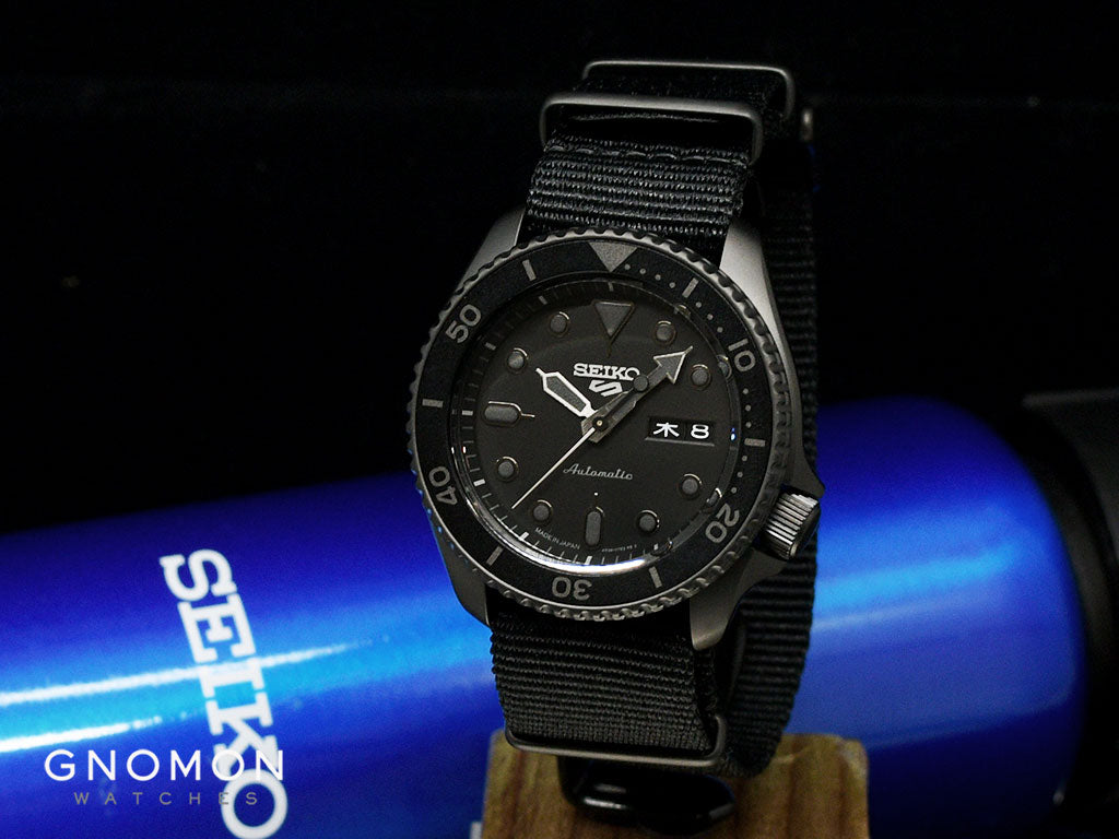 Seiko 5 Sports “Street Style” Blackout Ref. SBSA025 – Gnomon Watches
