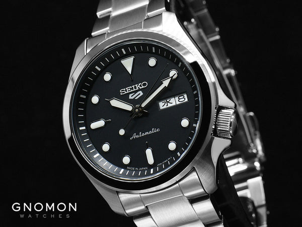 Seiko 5 Sports “Sports Style” Black 40 Ref. SBSA045 – Gnomon Watches