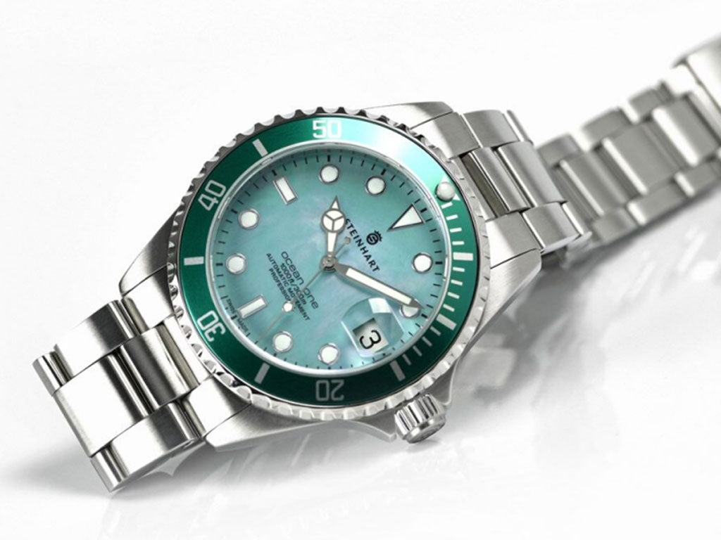 Green Dial Watches - Explore the Best for Style Enthusiasts