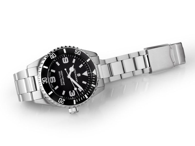 Ocean 39 Black Ceramic Premium - 904L Steel – Gnomon Watches