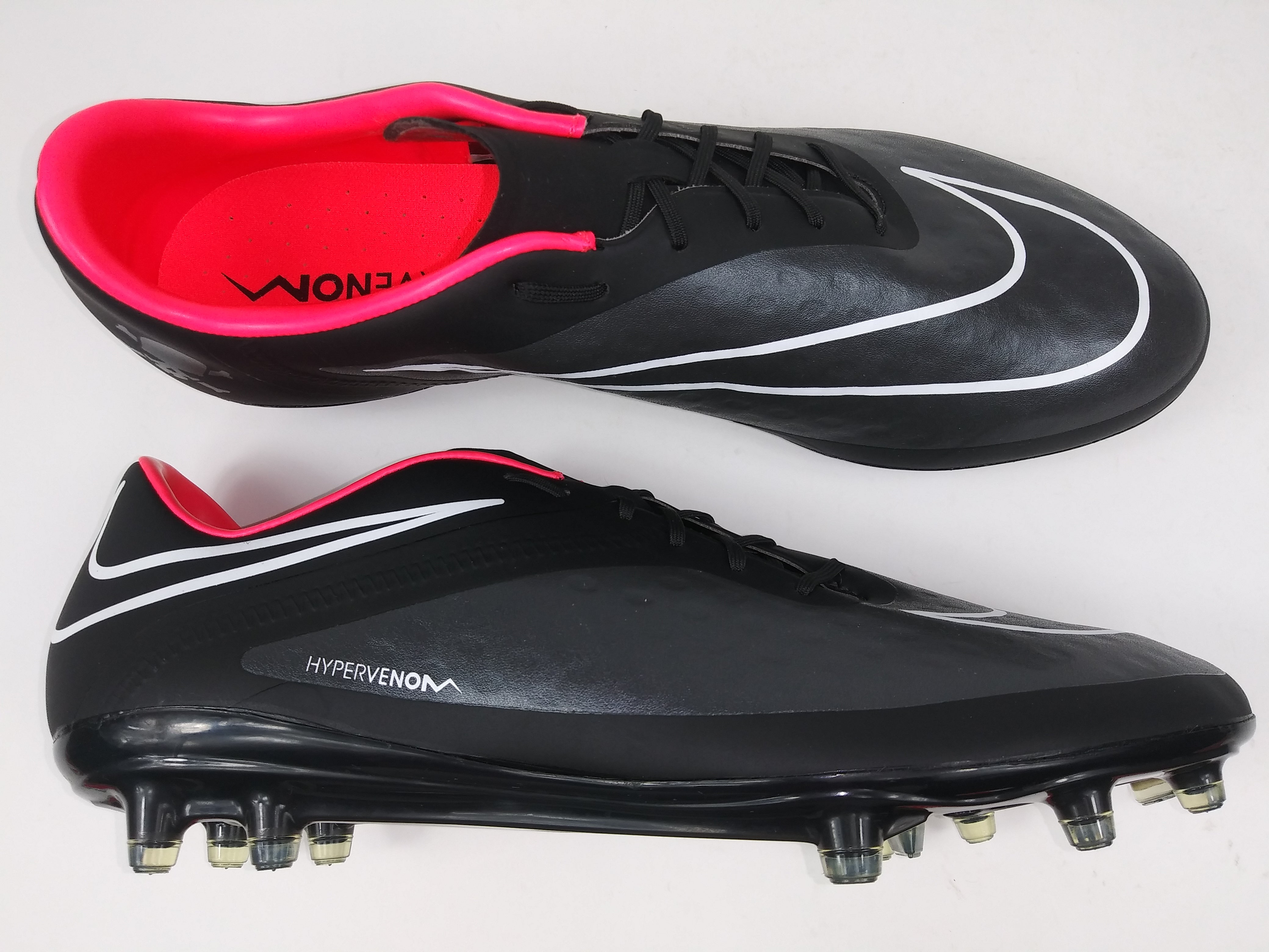 nike hypervenom black and pink