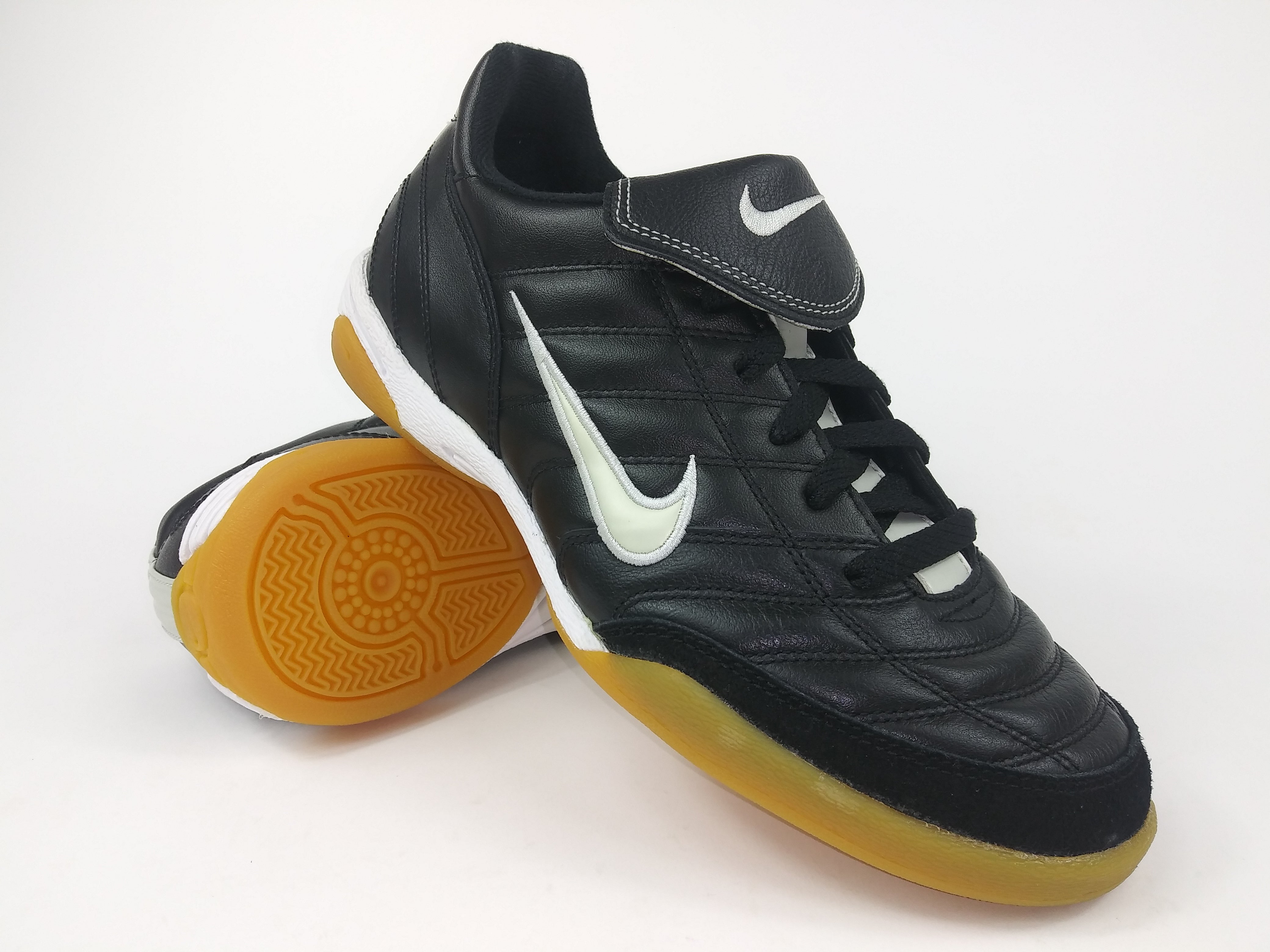 Nike Tiempo 2002 IC Indoor Shoes Black 