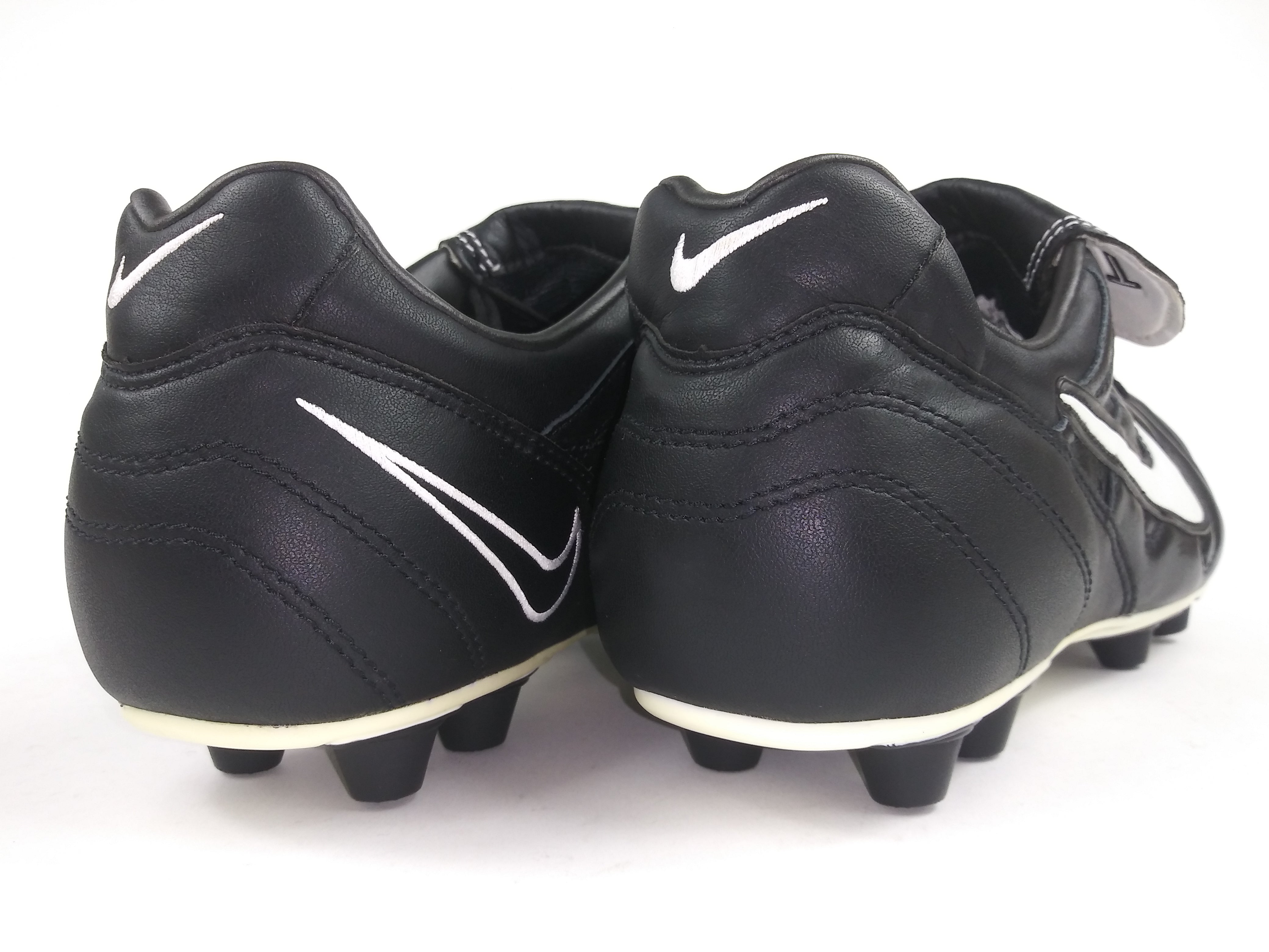 nike tiempo 2000