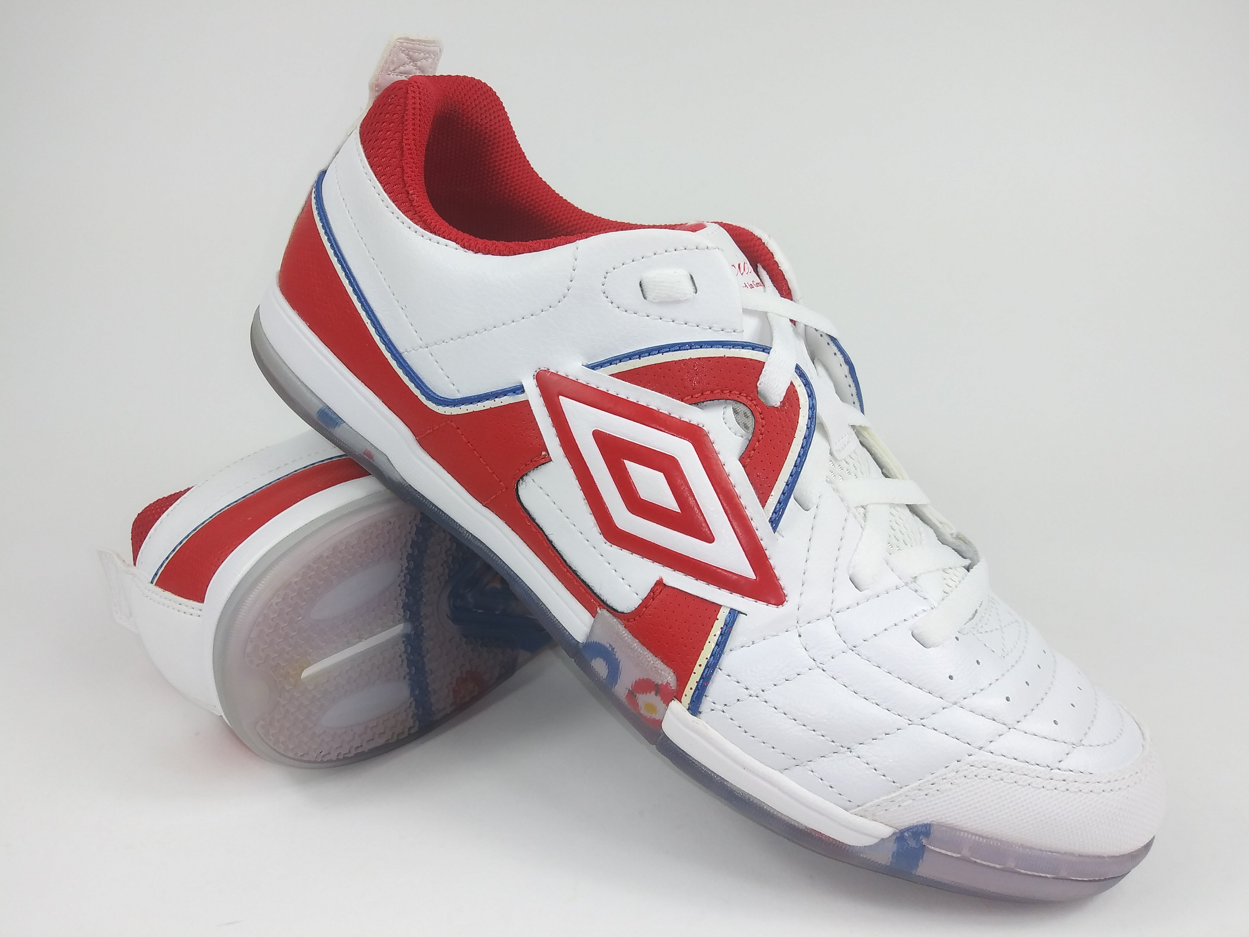 umbro red shoes