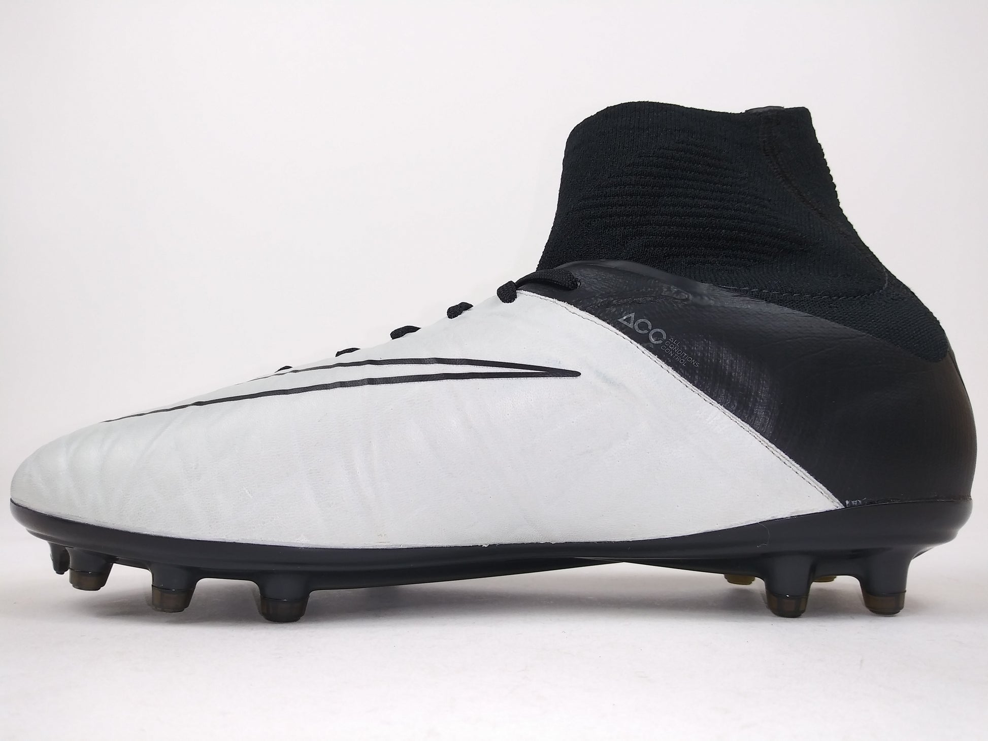 Nike Phantom II FG LTHR White Black – Villegas Footwear