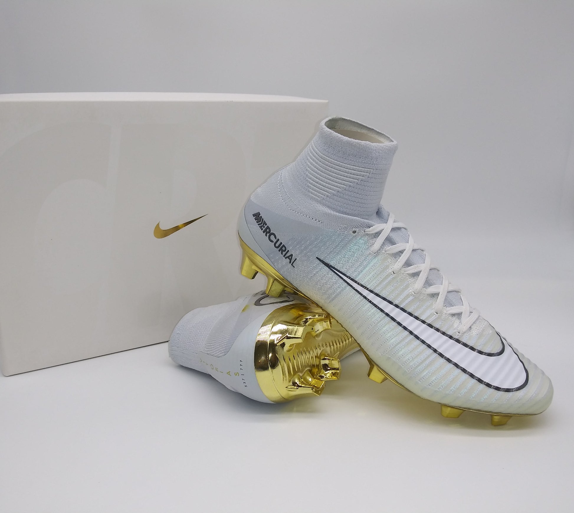 Nike Mercurial Superfly V CR7 FG Gray White Gold (Vitorias) – Villegas Footwear