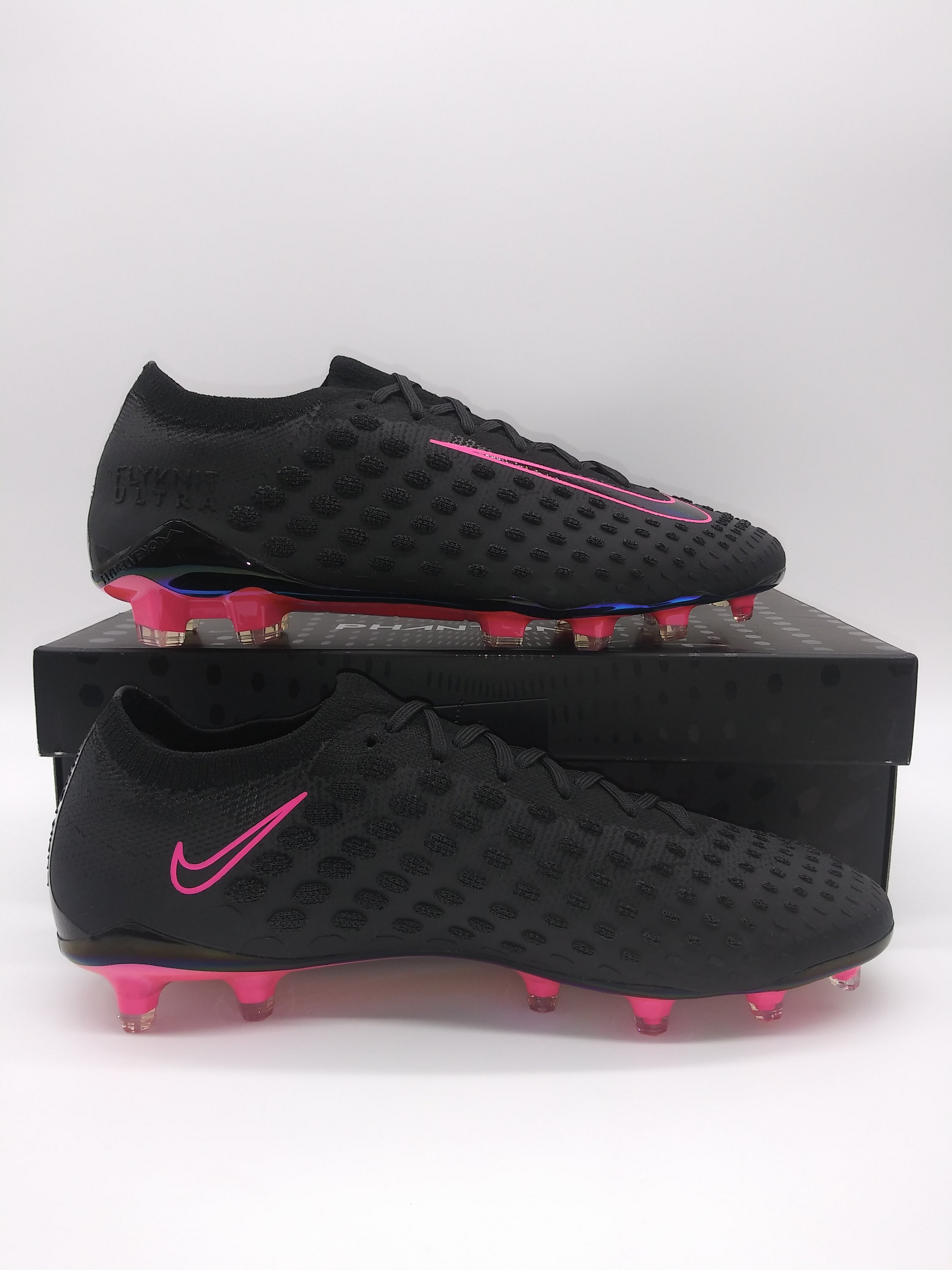 nike phantom venom black and pink