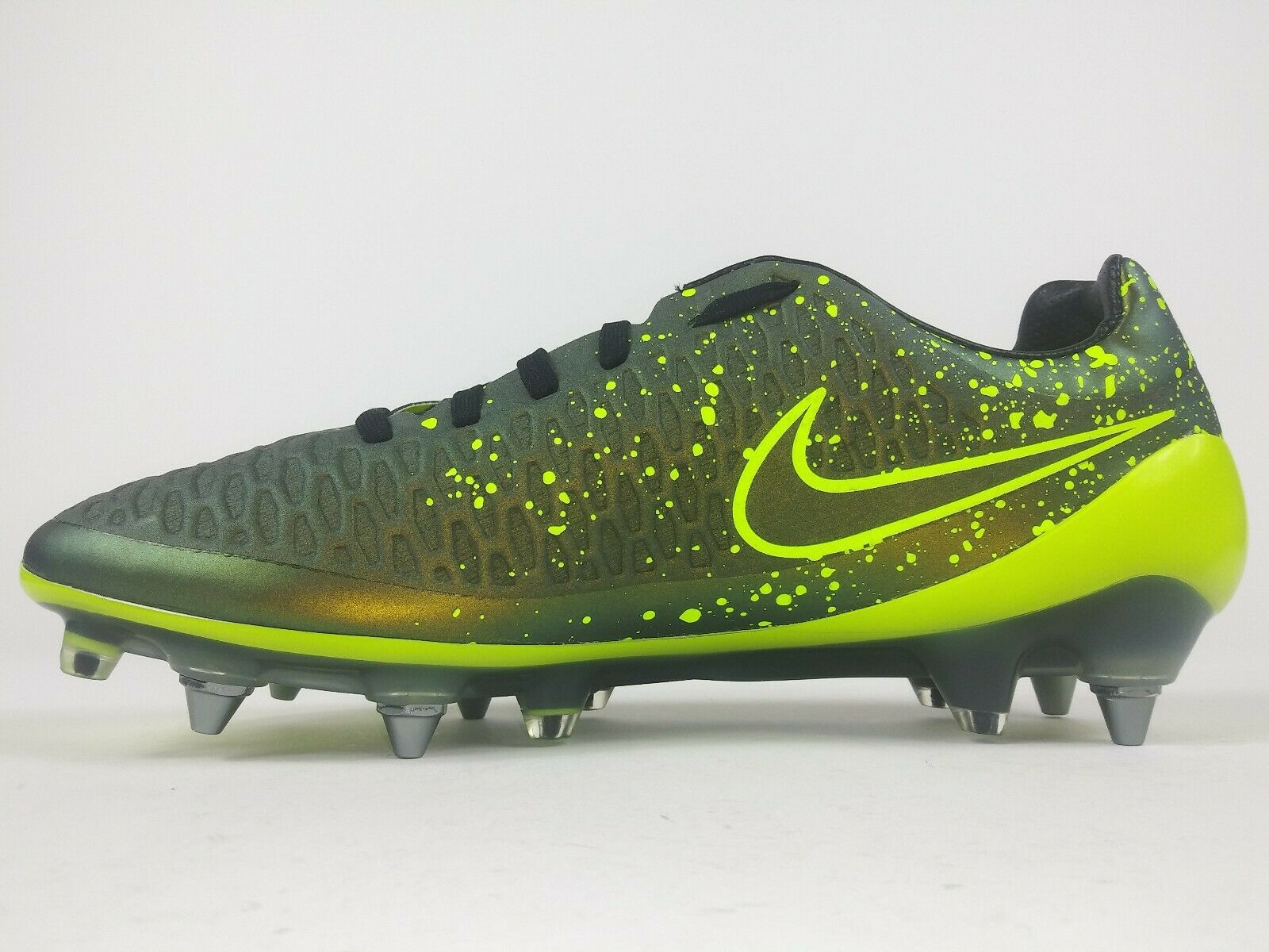 nike magista obra white green