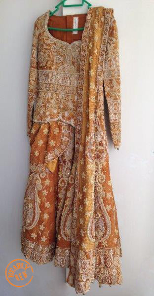 bridal lehenga range 250000