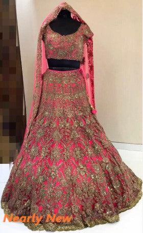 bridal lehenga range 250000