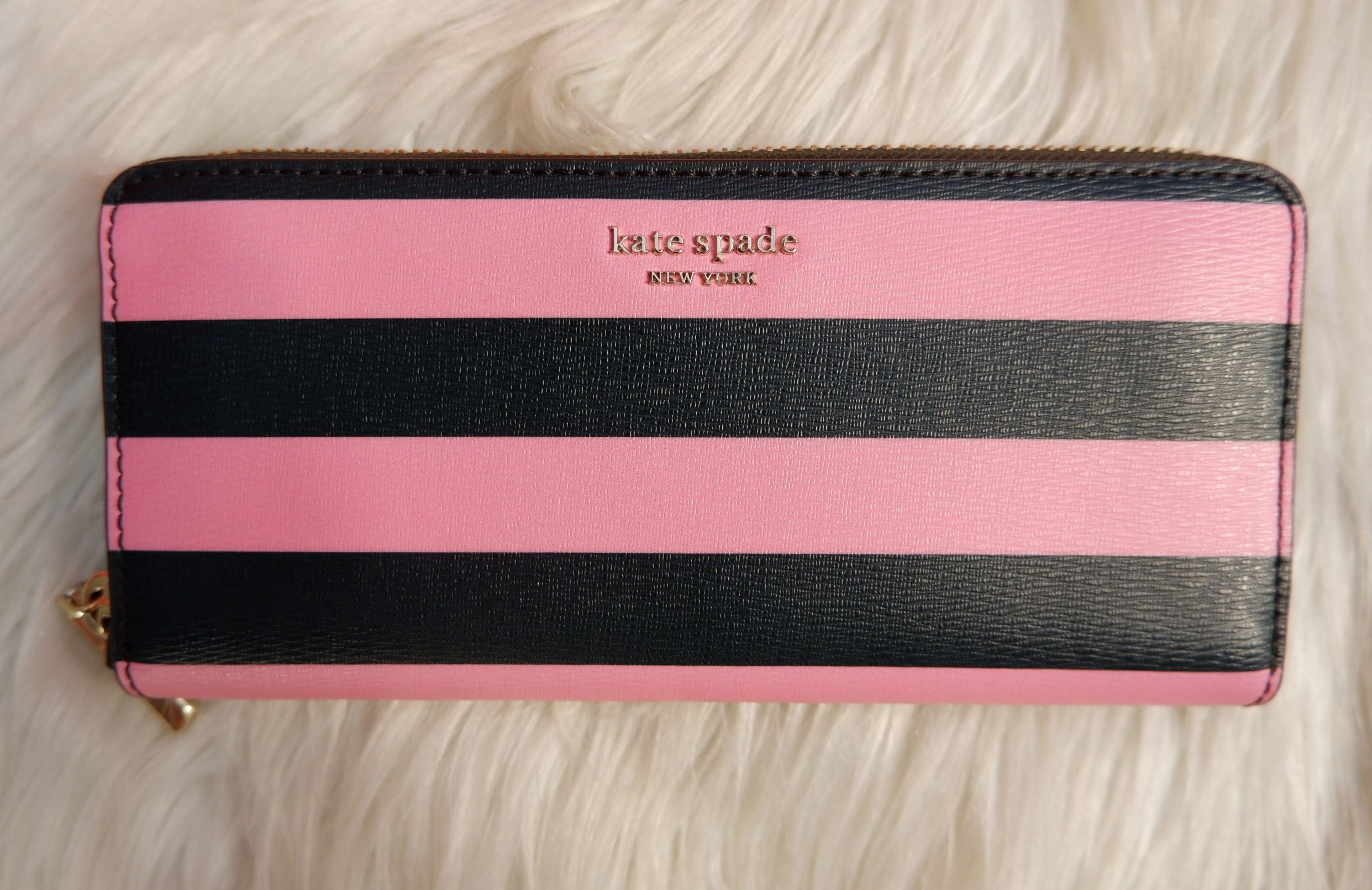 Kate Spade Wallet (sold out) – Rolf International