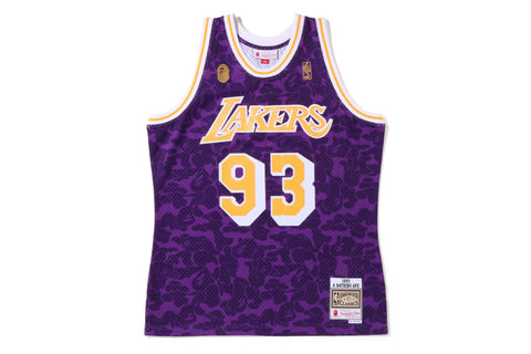 Camiseta Bape vs Mitchell & Ness Lakers - NBA CLASSICS