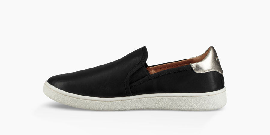 ugg cas slip on black