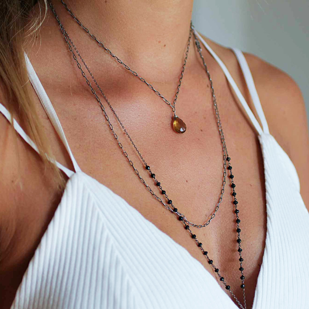 Long Y Gemstone Necklace Black Spinel