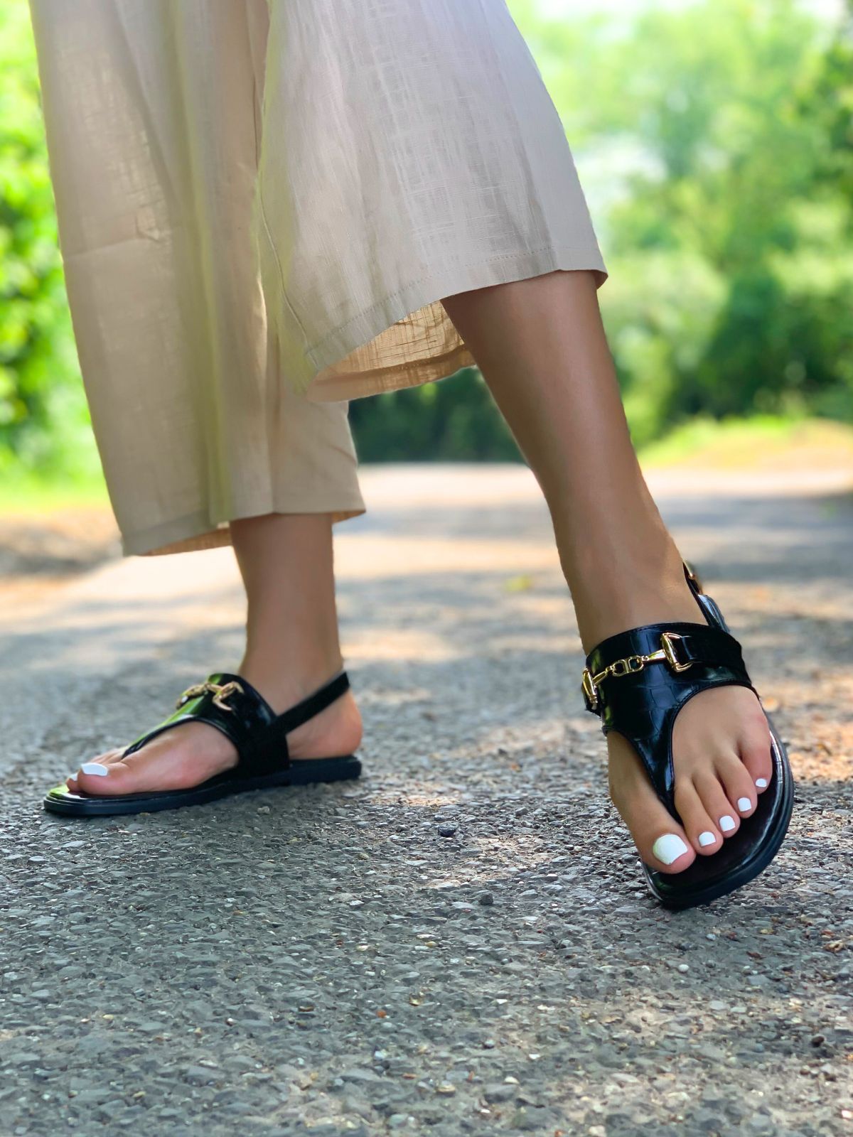 Kirra Gold Detail Croc Sandal / Black