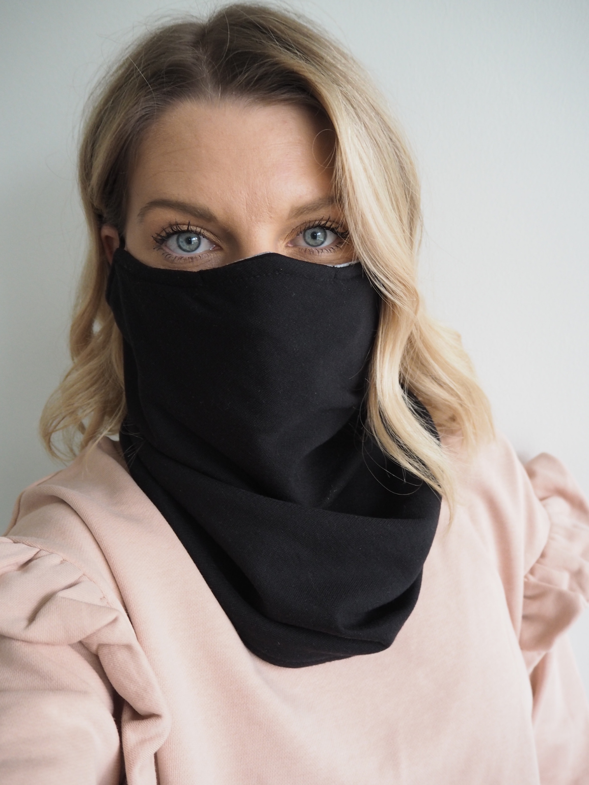 Reversible Black Snood - Adjustable Double Layer with Filter Pocket