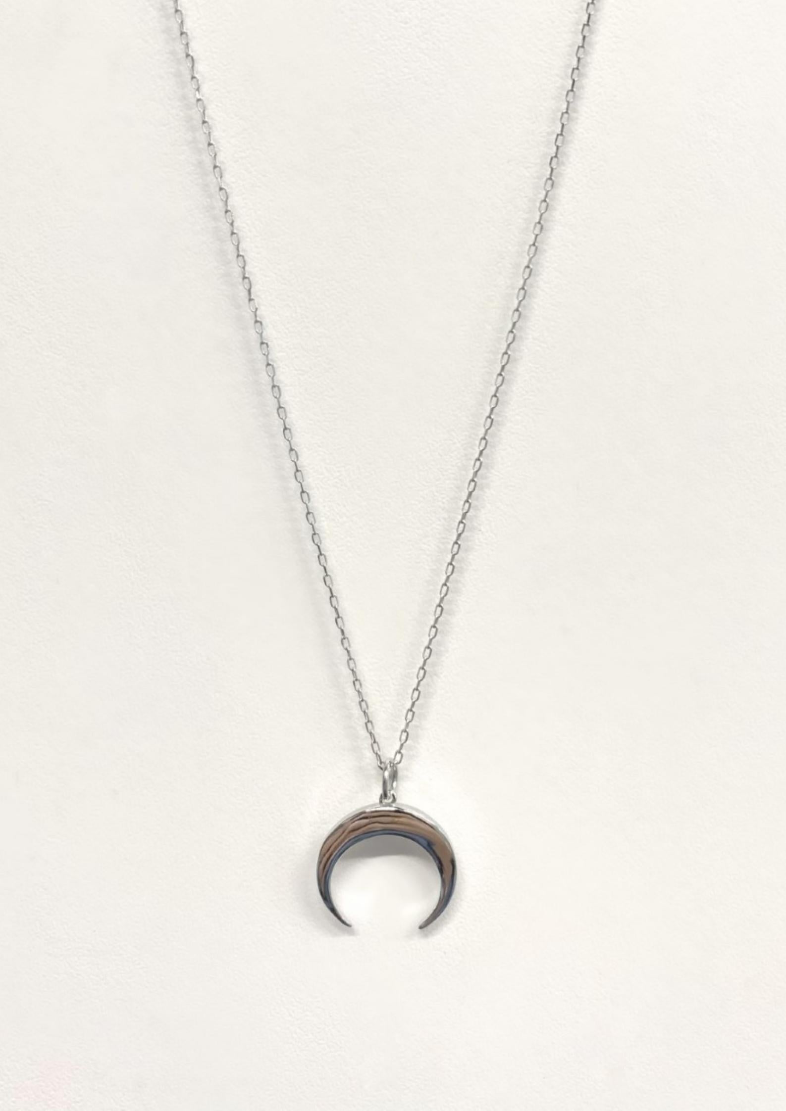 Crescent Moon Necklace Silver