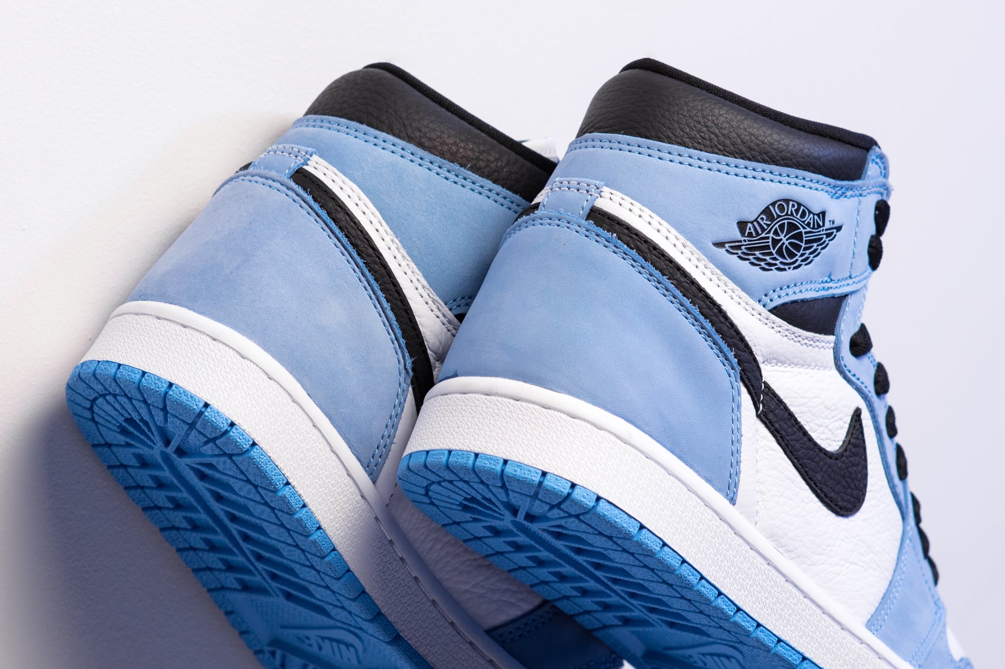 Air Jordan 1 Retro High Og University Blue Sneaker Politics