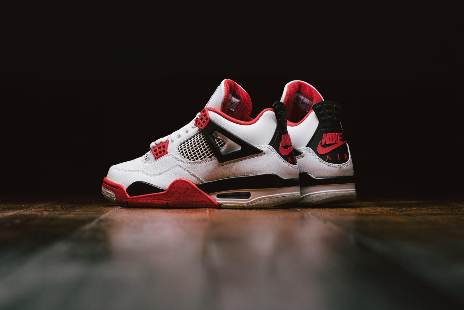 Air Jordan 4 Fire Red Release