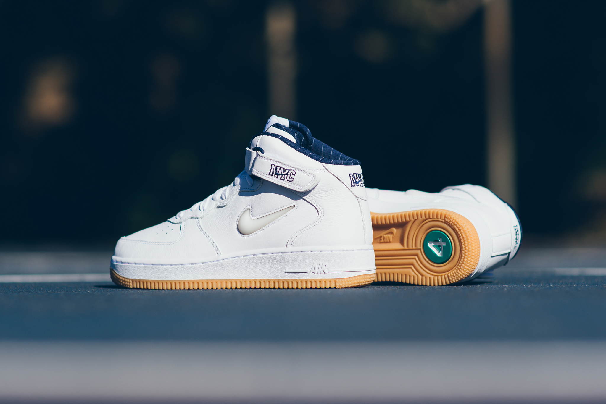 Nike Air Force 1 Mid NYC White