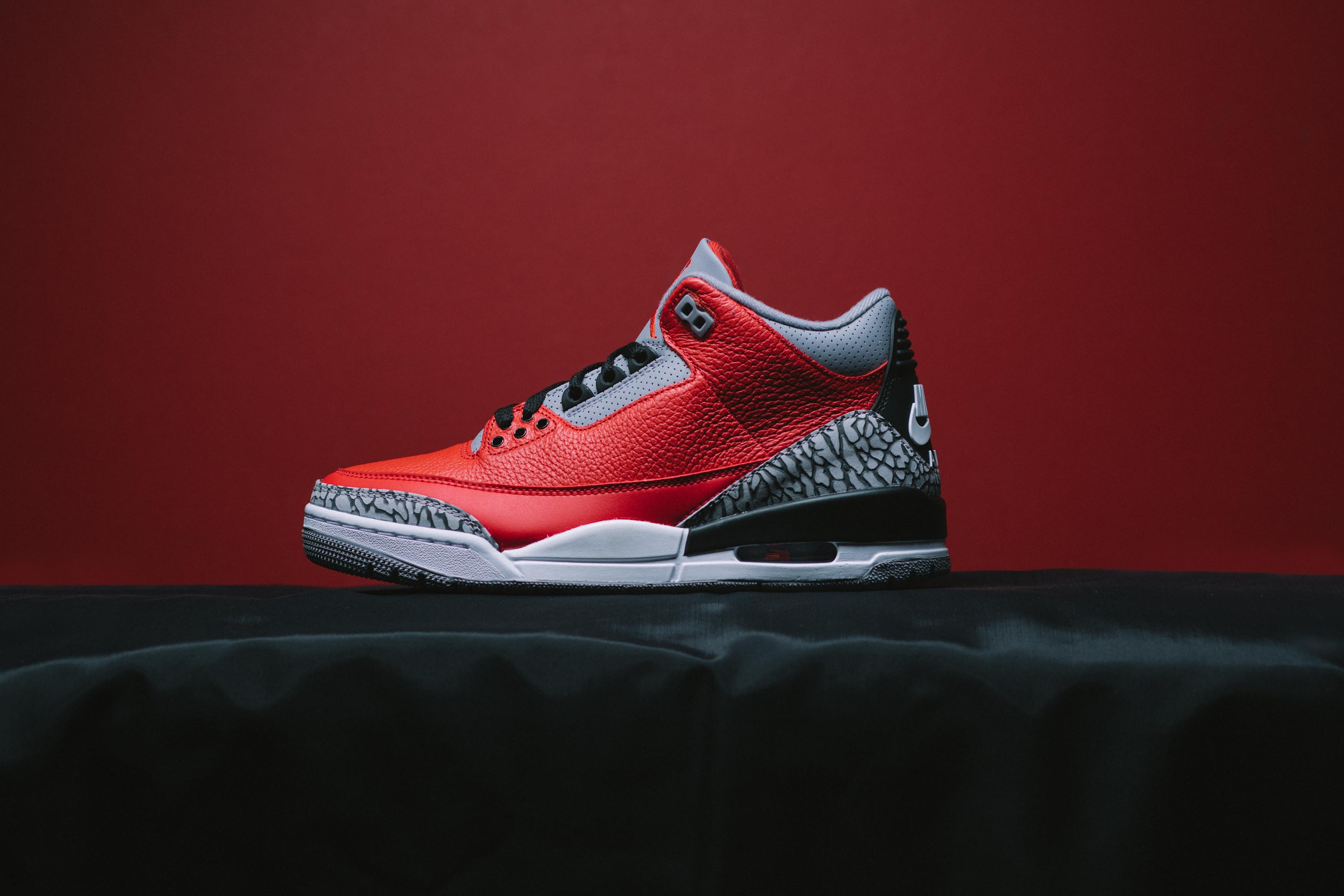 Air Jordan 3 Retro Se Unite Sneaker Politics