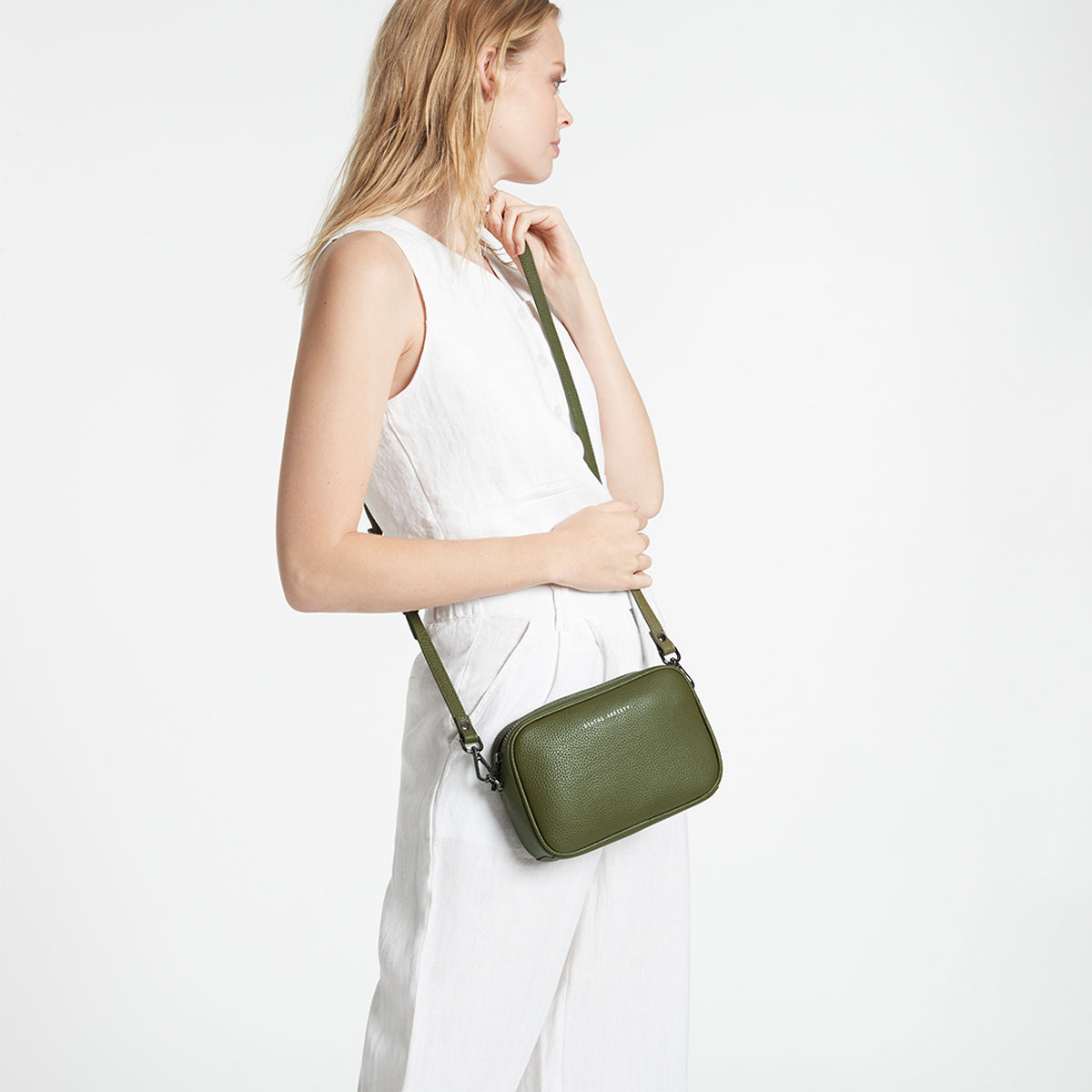 Plunder Women's Khaki Leather Crossbody Bag | Status Anxiety®