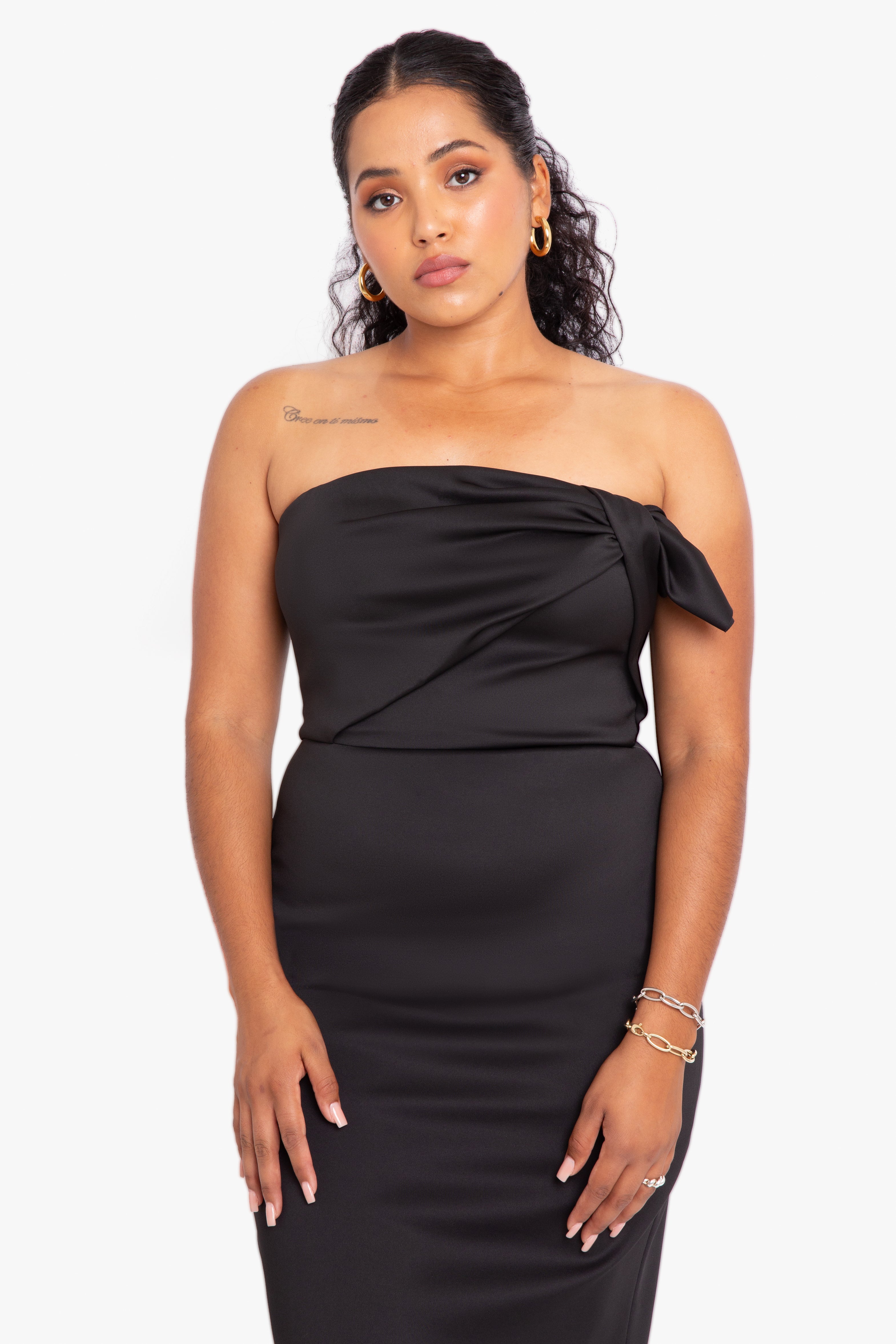 Black Halo Strapless Divina Gown in Luxe Glow – Gigi's Closette Ltd.