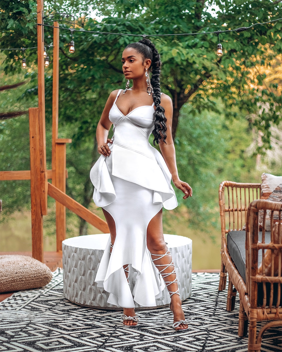 RSVP Yes! It’s All-White Party Season – Muehleder