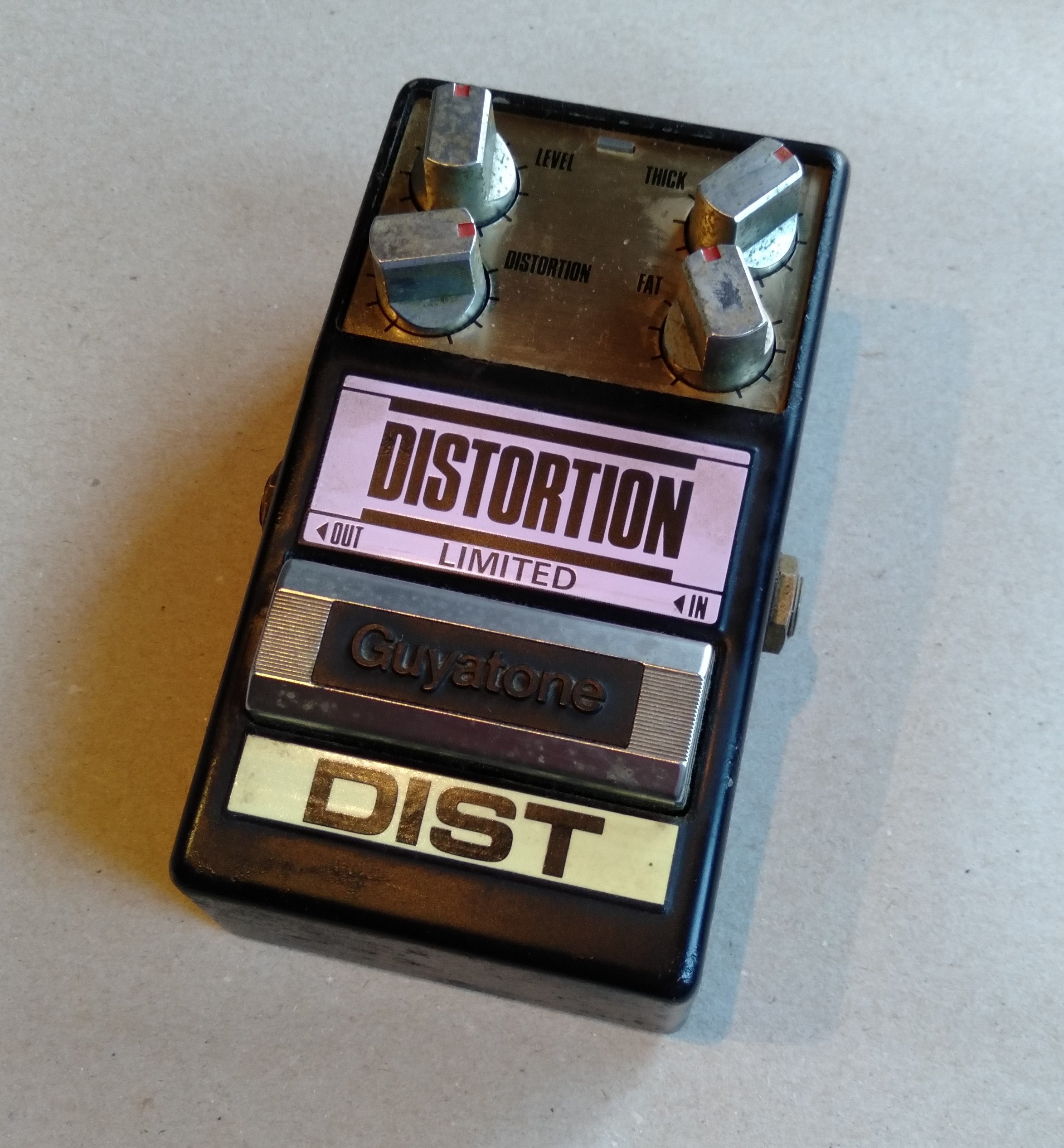 グヤトーンの「DISTORTION PRO X-1」ディストーションです。 - 楽器、器材