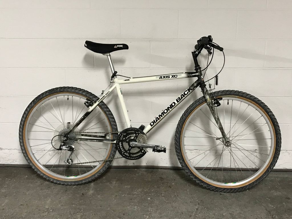 diamondback axis mountain bike